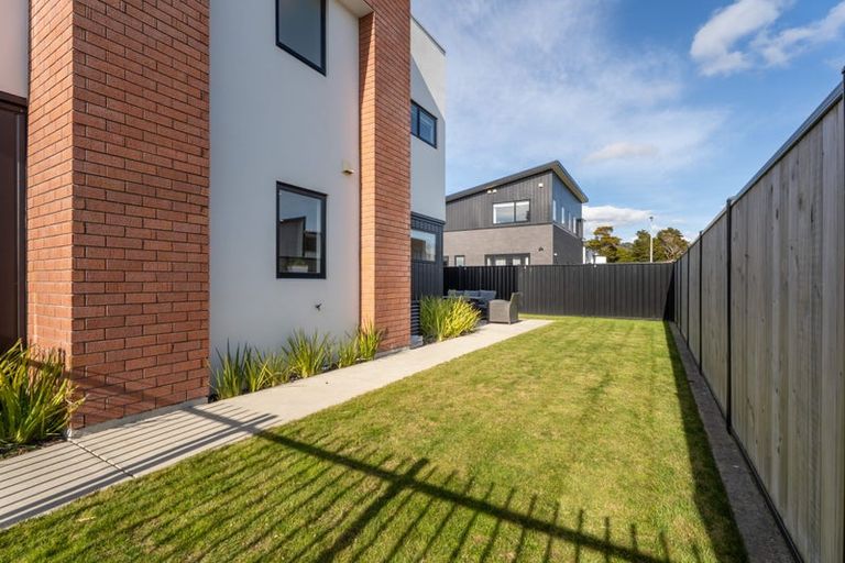 Photo of property in 38 Mawai Hakona Drive, Wallaceville, Upper Hutt, 5018