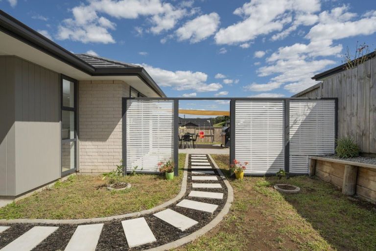 Photo of property in 4 Oyster Place, Omokoroa, 3114