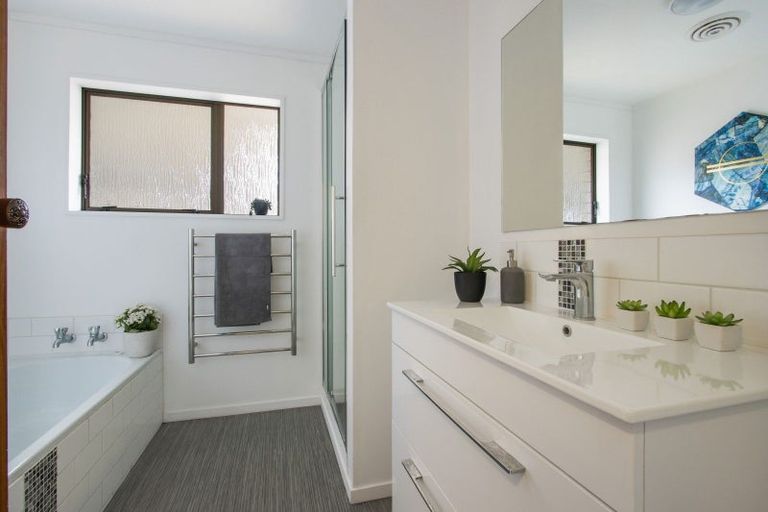 Photo of property in 8 Francis Drive, Katikati, 3129