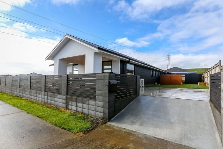 Photo of property in 1 Megaw Close, Whalers Gate, New Plymouth, 4310