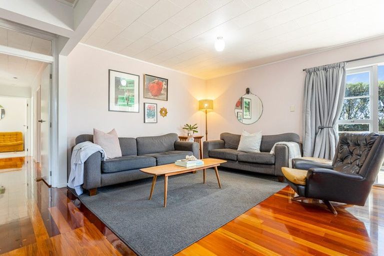 Photo of property in 8 Trigg Road, Huapai, Kumeu, 0810