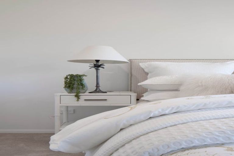 Photo of property in 1 Rengarenga Rise, Fairview Heights, Auckland, 0632