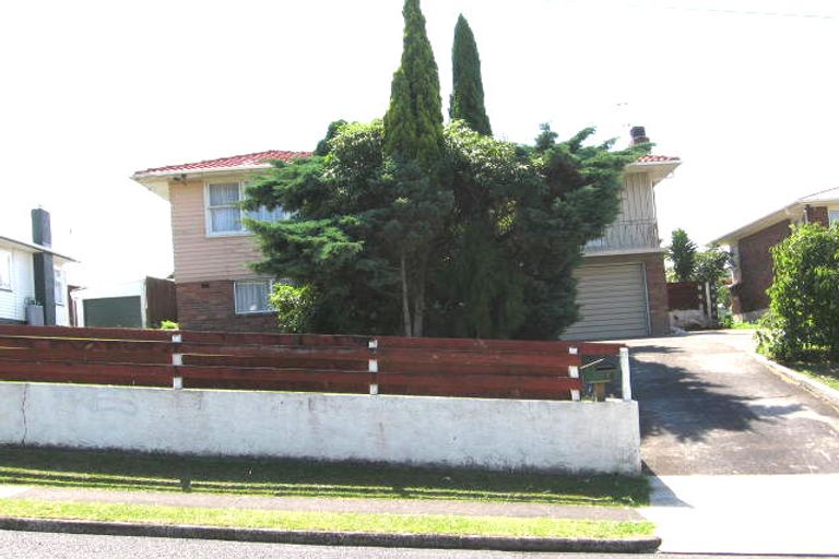 Photo of property in 10 Sheridan Drive, New Lynn, Auckland, 0600
