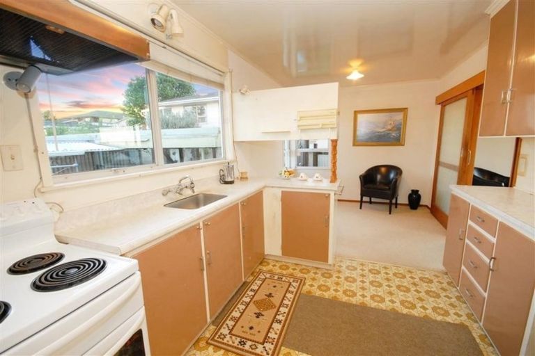 Photo of property in 62 Juniper Road, Sunnynook, Auckland, 0620