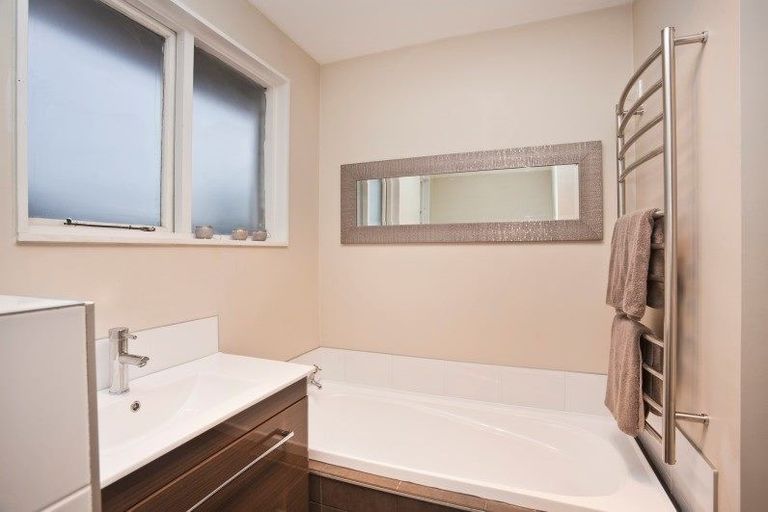 Photo of property in 31 Maces Road, Bromley, Christchurch, 8062