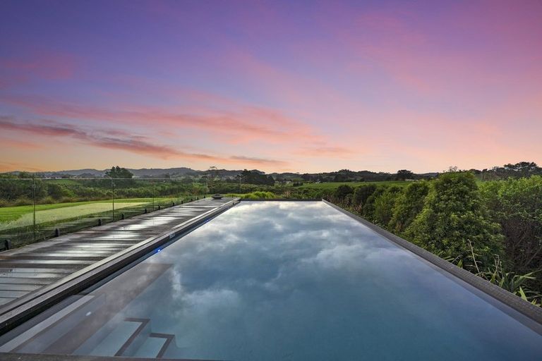 Photo of property in 458 Whitehills Road, Waitoki, Silverdale, 0994