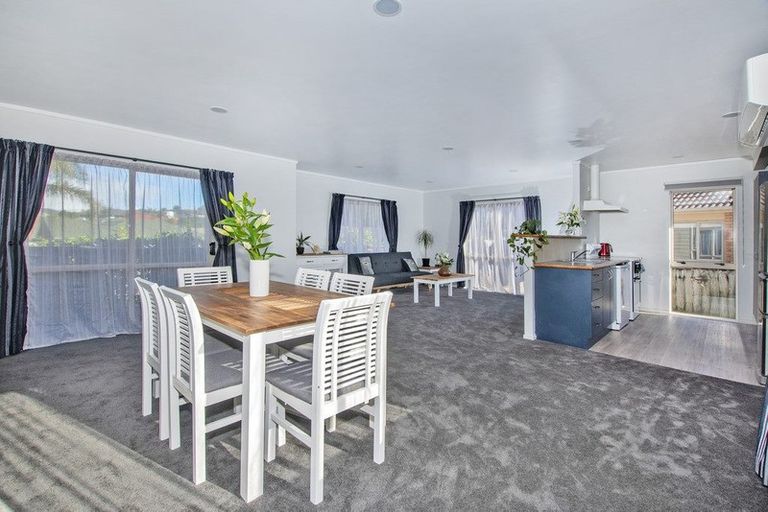Photo of property in 21 Lochiel Place, Te Kamo, Whangarei, 0112