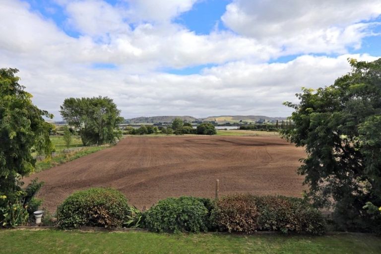 Photo of property in 400 Porangahau Road, Waipukurau, 4282