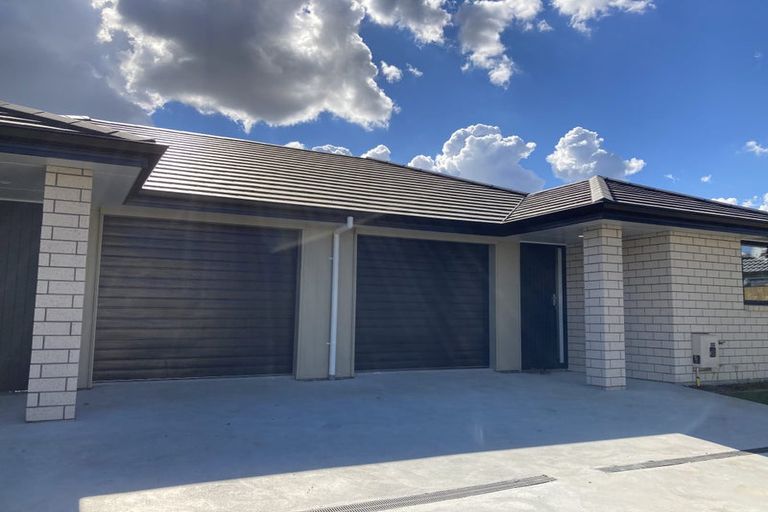 Photo of property in 2/49 Holland Road, Fairfield, Hamilton, 3214