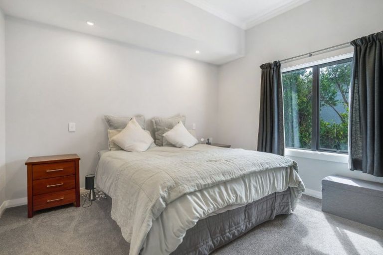 Photo of property in 33 Mary Street, Winton, 9720