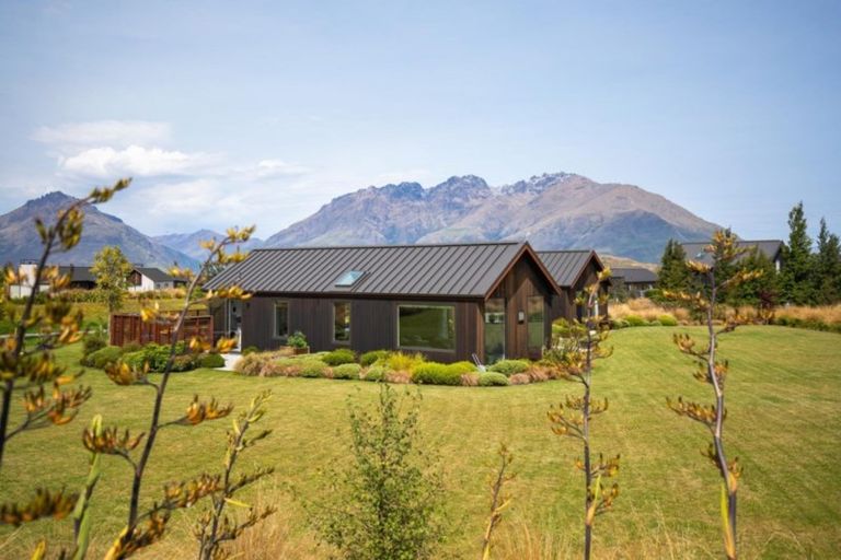 Photo of property in 42 Mckellar Drive, Jacks Point, Queenstown, 9371