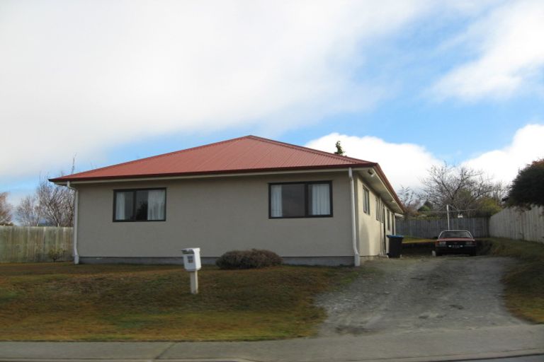 Photo of property in 37 Remarkables Crescent, Frankton, Queenstown, 9300