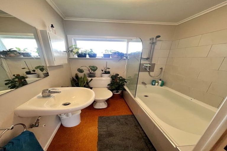 Photo of property in 3/7 Sudan Avenue, Milford, Auckland, 0620