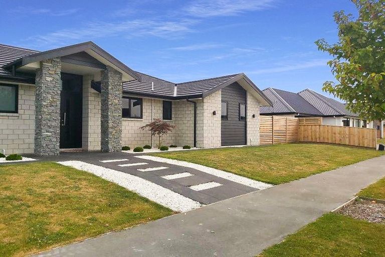 Photo of property in 32 Bill Harvey Drive, Halswell, Christchurch, 8025