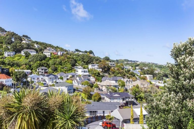 Photo of property in 48 Tio Tio Road, Miramar, Wellington, 6022