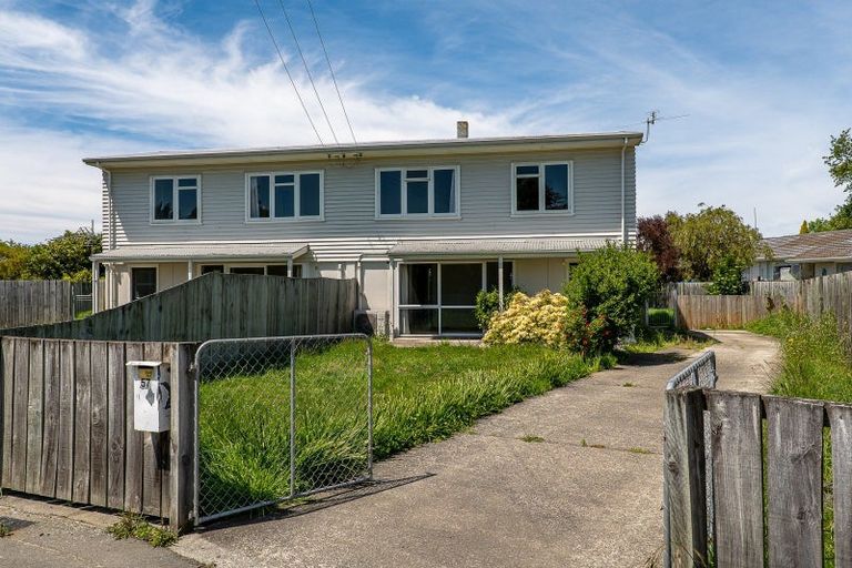 Photo of property in 55 Momorangi Crescent, Redwood, Christchurch, 8051
