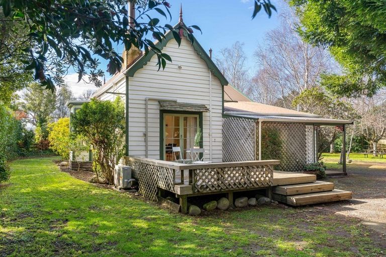 Photo of property in 33 Chester Road, Clareville, Carterton, 5791