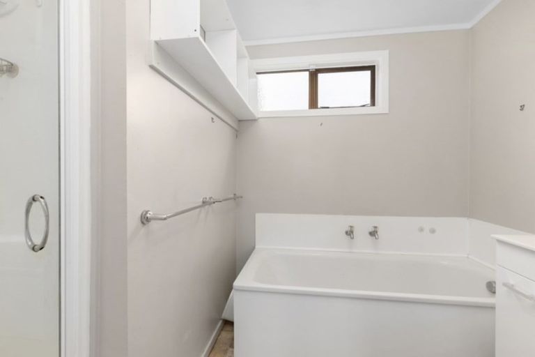 Photo of property in 7 Fenchurch Grove, Stokes Valley, Lower Hutt, 5019