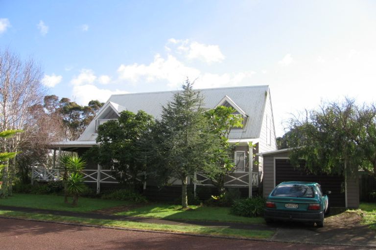 Photo of property in 1 Courtney Place, Pauanui, Hikuai, 3579