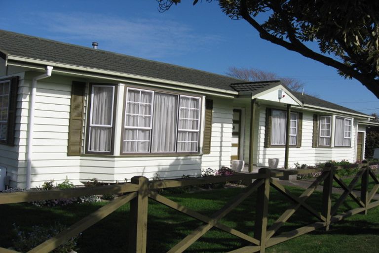 Photo of property in 102b Waiwhetu Road, Waterloo, Lower Hutt, 5011
