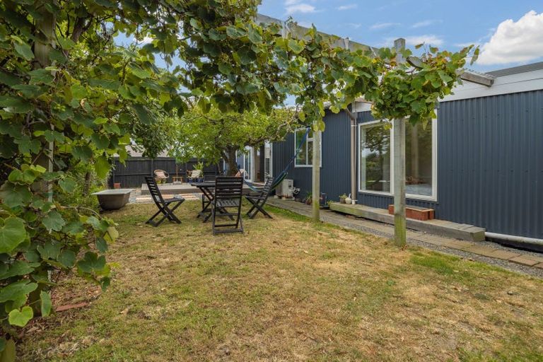 Photo of property in 17 Tovey Street, New Brighton, Christchurch, 8061