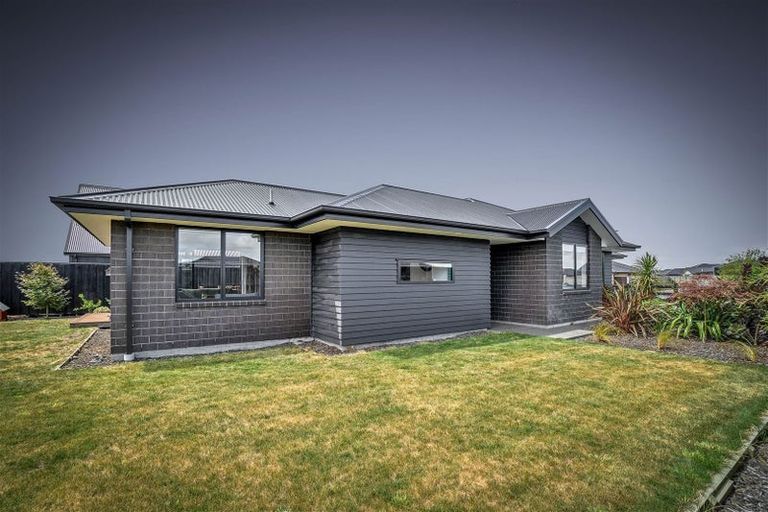 Photo of property in 43 Avanda Avenue, Rolleston, 7615