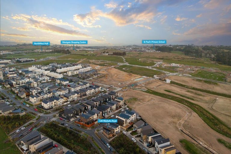 Photo of property in 120 Waekahu Road, Westgate, Auckland, 0814
