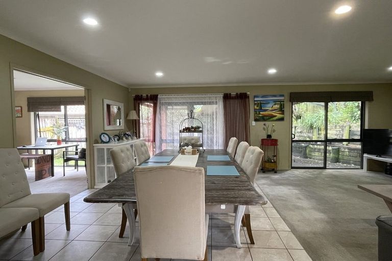 Photo of property in 54 Kristin Lane, Albany, Auckland, 0632