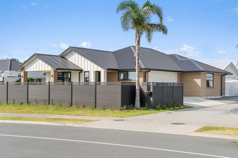 Photo of property in 3 Cotula Way, Papamoa Beach, Papamoa, 3118