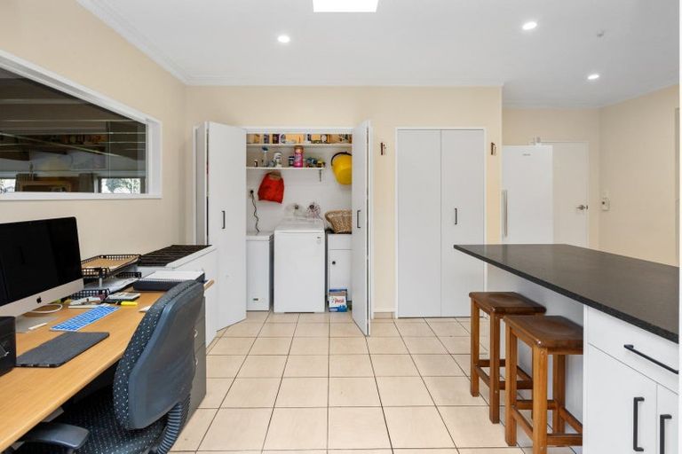 Photo of property in 128 Freyberg Avenue, Tamatea, Napier, 4112