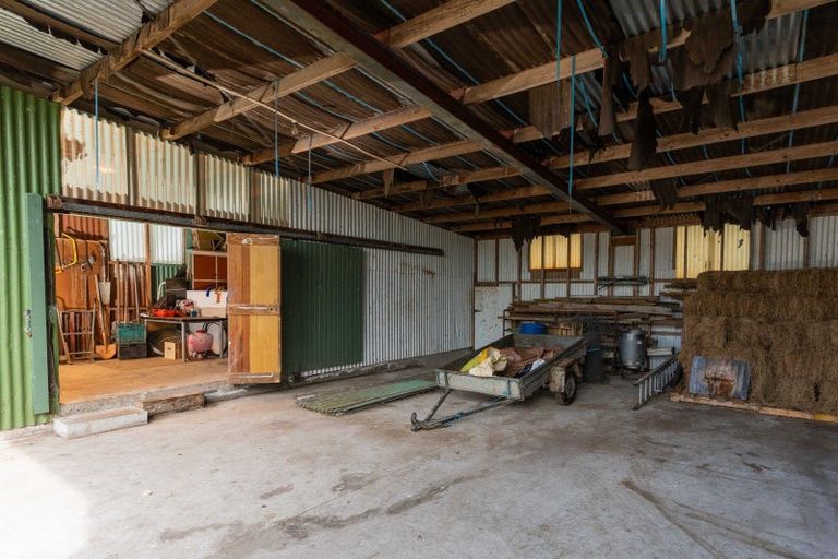 Photo of property in 1797 State Highway 3, Awahuri, Palmerston North, 4479