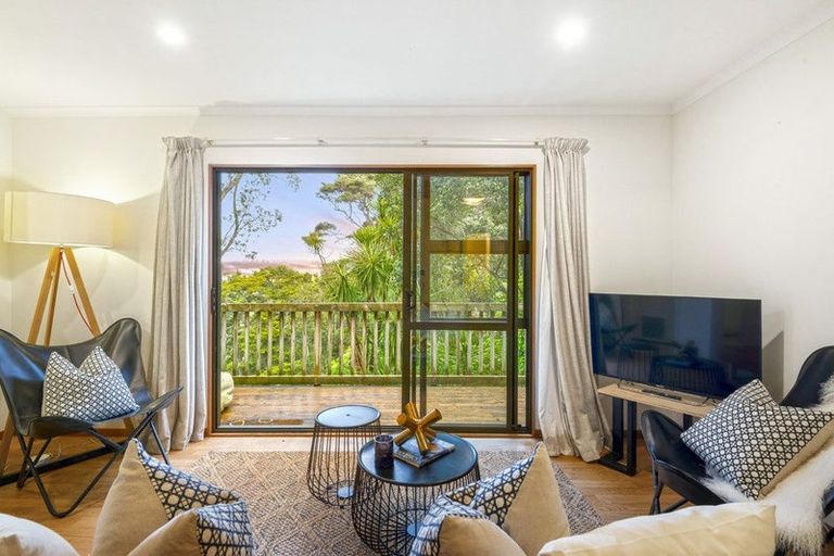 Photo of property in 24a Seaview Avenue, Northcote, Auckland, 0627