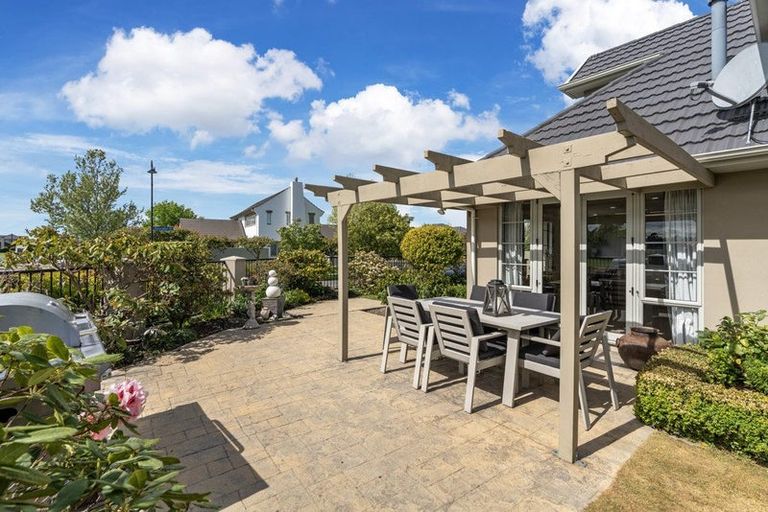 Photo of property in 30 Glasnevin Drive, Casebrook, Christchurch, 8051