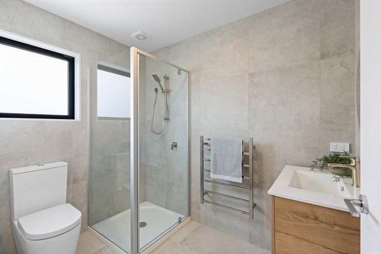 Photo of property in 4/90 Holly Road, St Albans, Christchurch, 8014