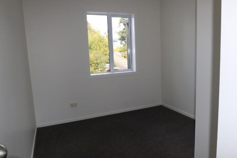 Photo of property in 2/30 John Jennings Drive, Oteha, Auckland, 0632