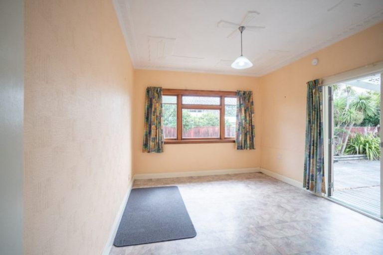 Photo of property in 10 Matamau Street, Palmerston North, 4414