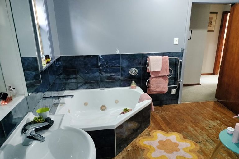 Photo of property in 1 Gray Street, Pukerua Bay, 5026