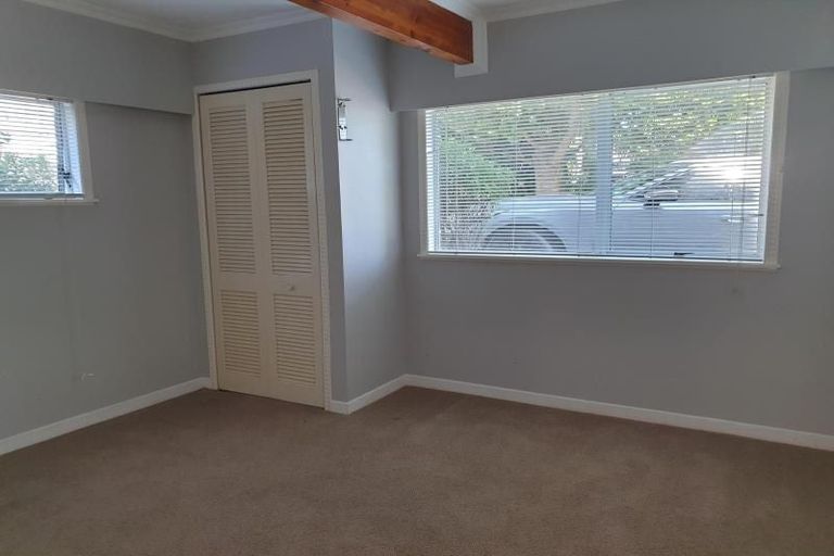 Photo of property in 1/56 Waipani Road, Te Atatu Peninsula, Auckland, 0610