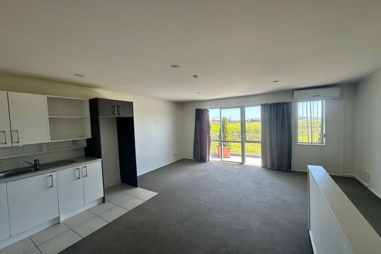 Photo of property in 9/15 Bishop Lenihan Place, East Tamaki, Auckland, 2013