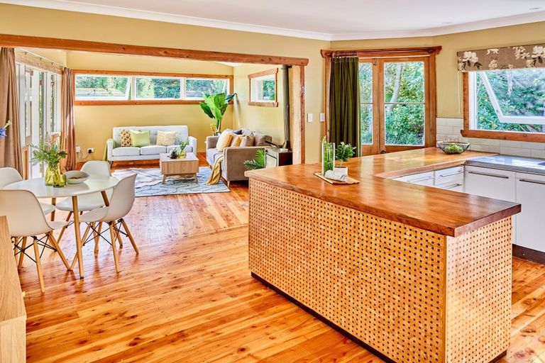 Photo of property in 25 Dell Road, Raumati South, Paraparaumu, 5032