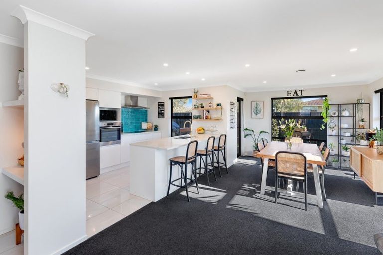 Photo of property in 17 Parawai Street, Marshland, Christchurch, 8083
