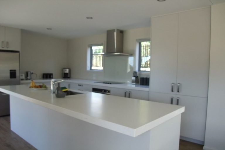 Photo of property in 17 Moraine Place, Lake Hawea, Wanaka, 9382