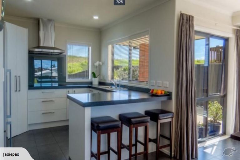 Photo of property in 21 Omega Place, Coastlands, Whakatane, 3120