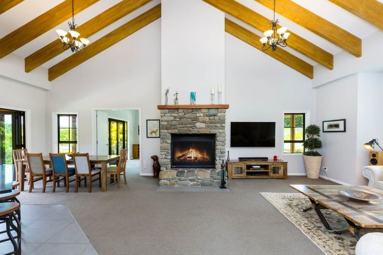 Photo of property in 32e Kaitoke Loop, Kaitoke, Upper Hutt, 5018