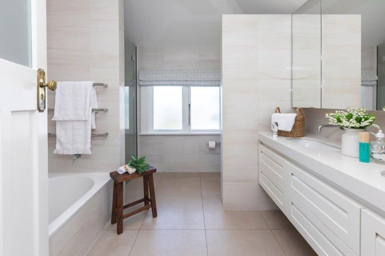 Photo of property in 37 Winchester Street, Merivale, Christchurch, 8014