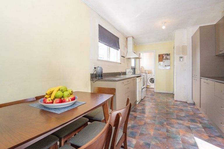 Photo of property in 233 Lumsden Place, Akina, Hastings, 4122