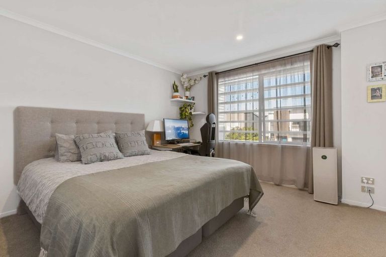 Photo of property in 11 Spotted Dove Road, Hobsonville, Auckland, 0616