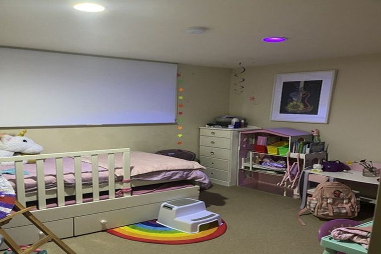 Photo of property in 11 Kittiwake Drive, Schnapper Rock, Auckland, 0632