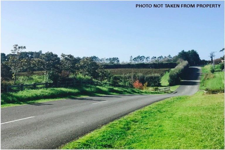 Photo of property in 1 Makete Crescent, Hobsonville, Auckland, 0618