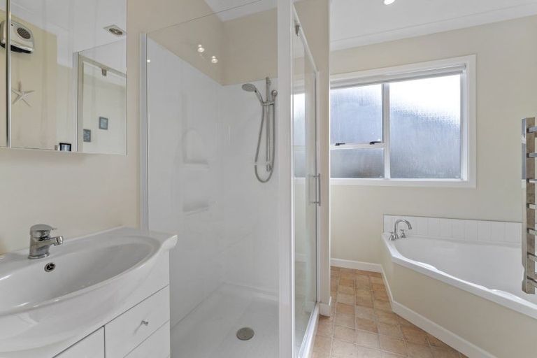 Photo of property in 15b Ratanui Road, Paraparaumu, 5032